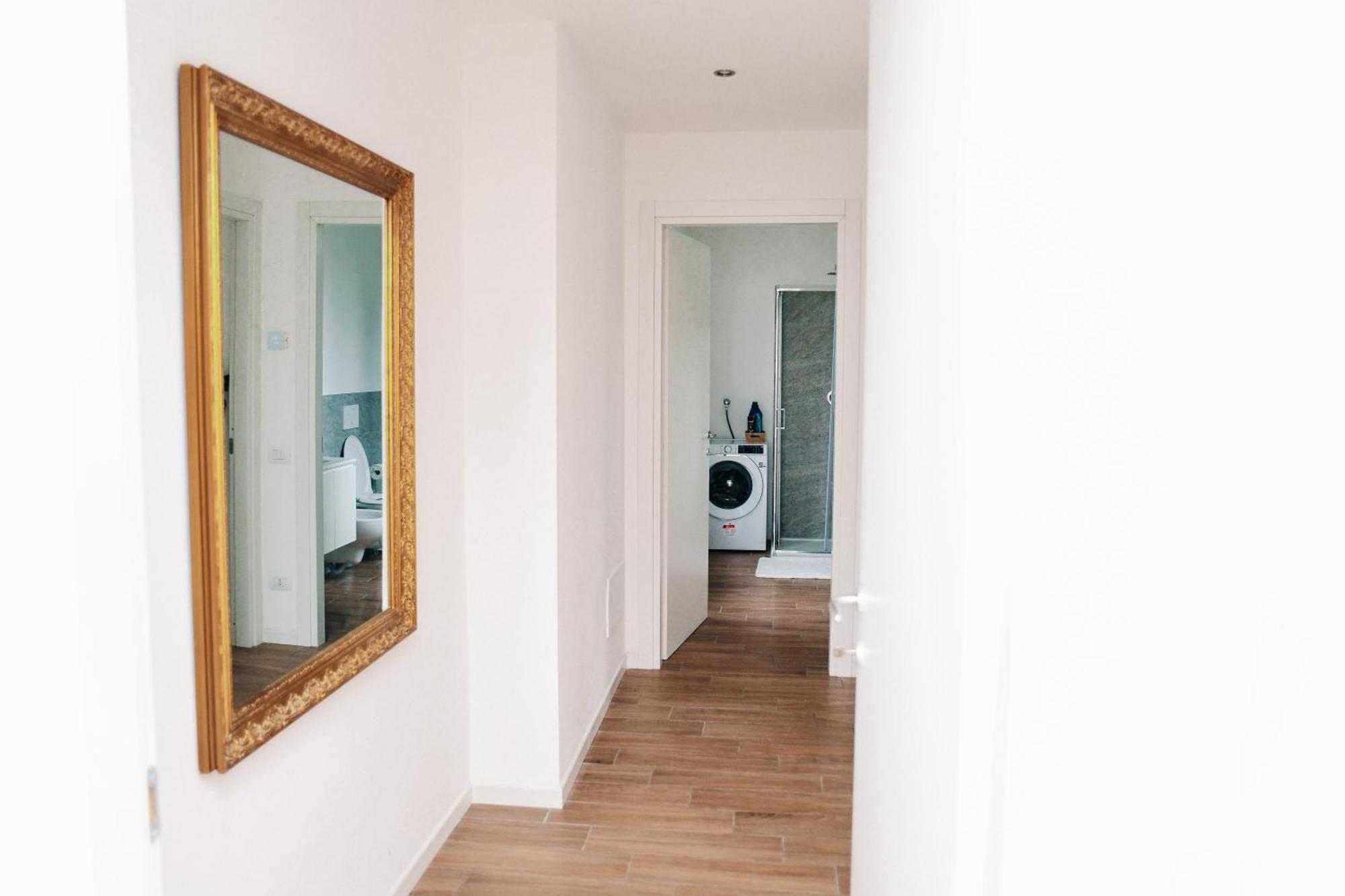 Lora Diamond Suite ,Free Parking, Self Check In,3 Como Exterior foto