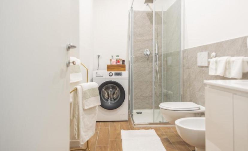 Lora Diamond Suite ,Free Parking, Self Check In,3 Como Exterior foto