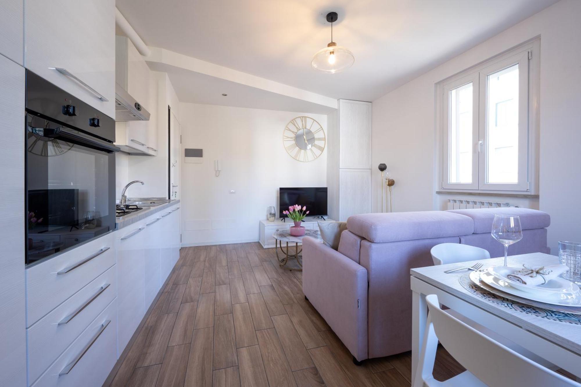 Lora Diamond Suite ,Free Parking, Self Check In,3 Como Exterior foto